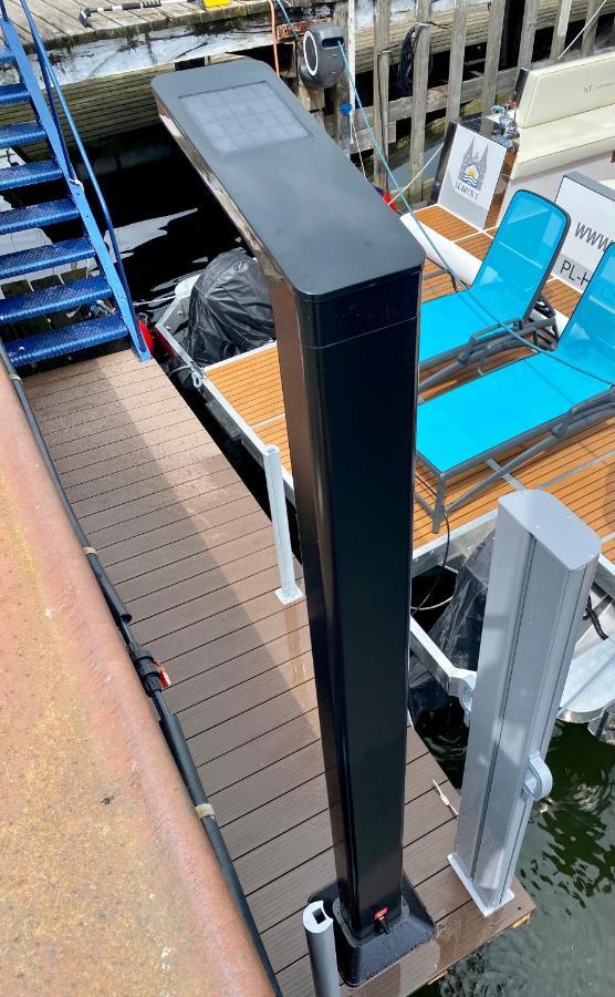 ホテル Hausboot Mit Traumlage In Luebeck-Travemuende エクステリア 写真