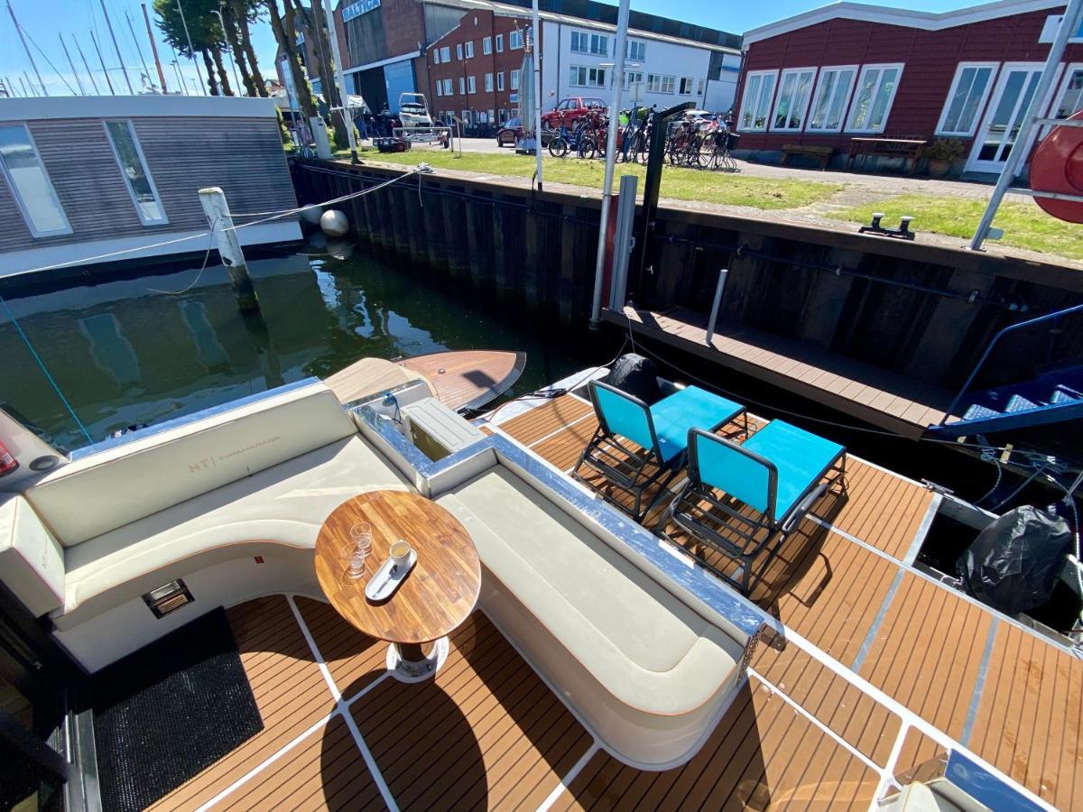 ホテル Hausboot Mit Traumlage In Luebeck-Travemuende エクステリア 写真